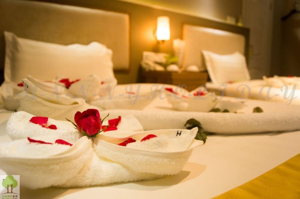 Sunny Holiday Hotel Gyogon Екстер'єр фото