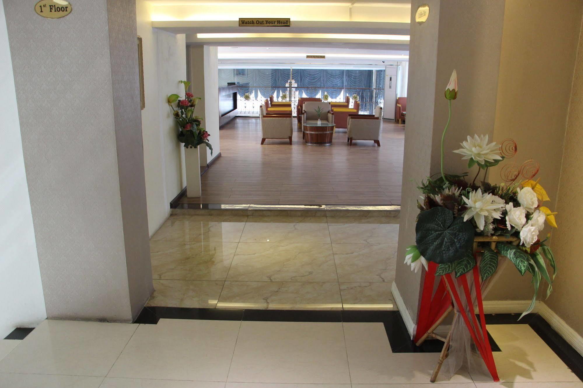 Sunny Holiday Hotel Gyogon Екстер'єр фото